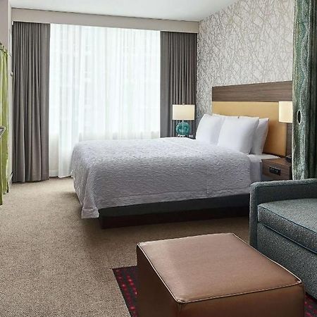 Home2 Suites By Hilton Chicago Mccormick Place Exterior photo